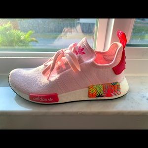 Adidas NMD r1 limited edition tropical pink
